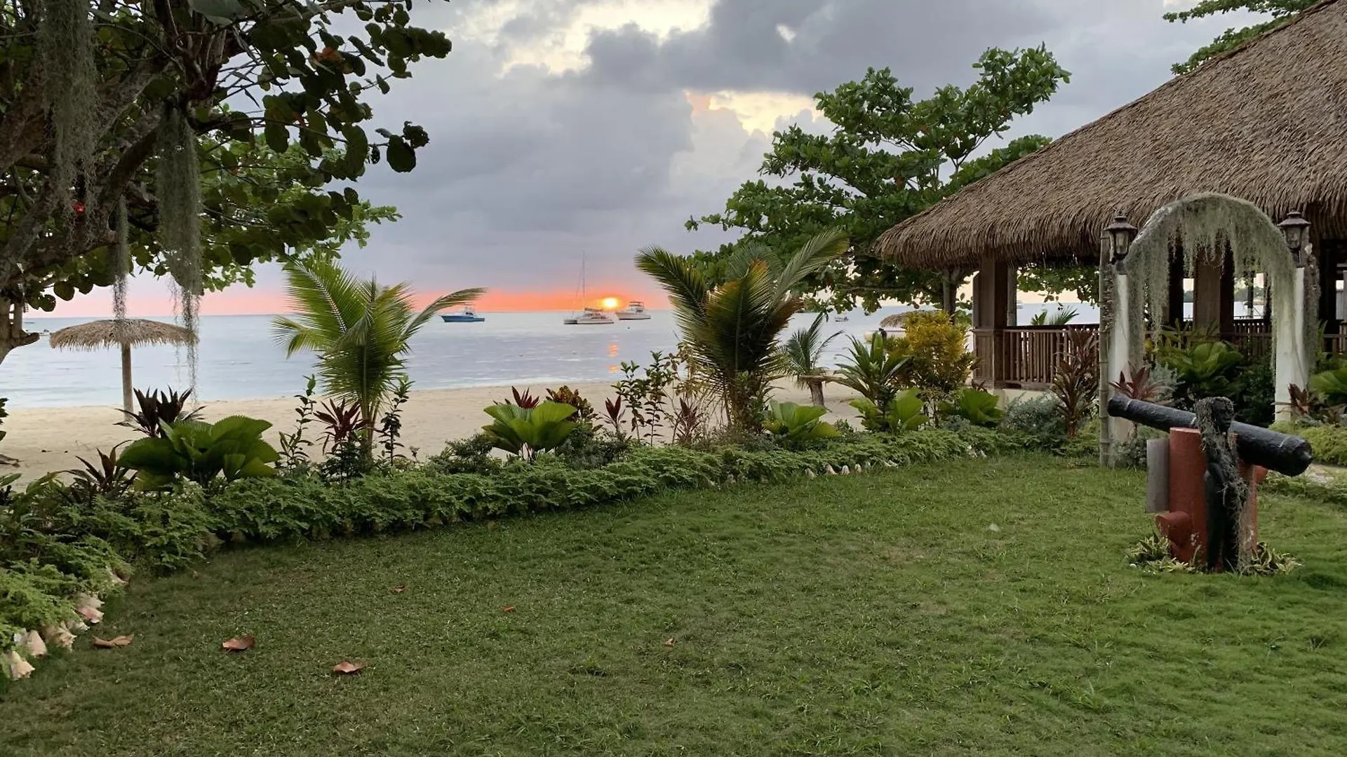 2-Bedroom Apt In An Ocean Front Resort In Jamaica - Enjoy 7 Miles Of White Sand Beach! Apts Νεγκρίλ Τζαμάικα